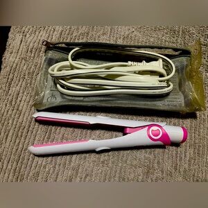Hair straightener mini
